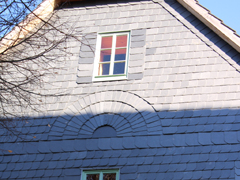 Fassadenverkleidung Naturschiefer in Wolperndorf